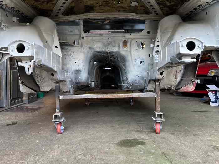 Caisse bmw m3 e30 5