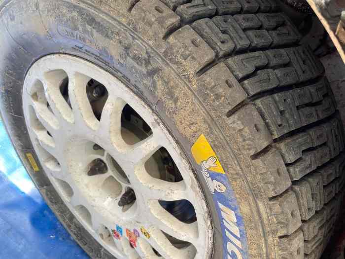 pneus terre neuf michelin 17/65/15 XL 92 0