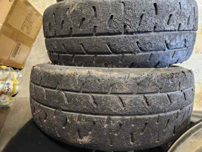 Pneus rallye 16 pouces MRF 2