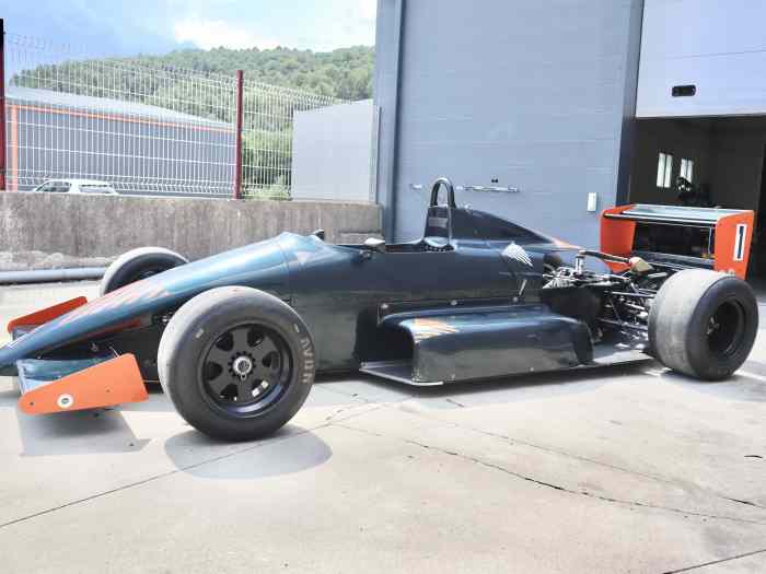 Châssis roulant Ralt RT32 de 1988 avec boîte de vitesses Hewland MK9. 2