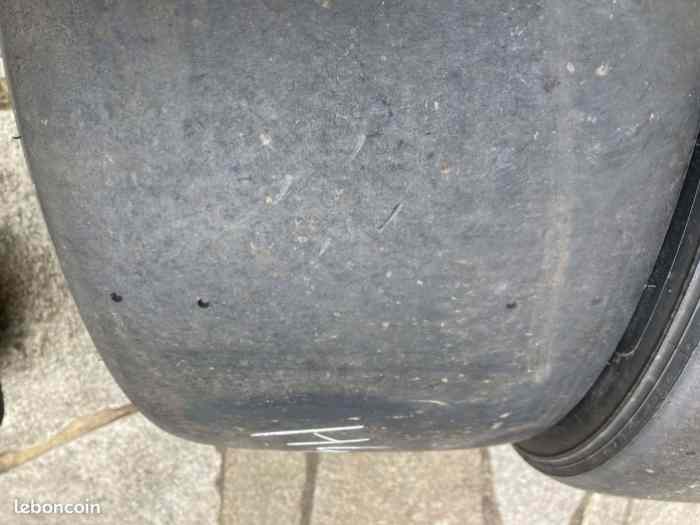 4 Hankook neufs circuit 260/66X18