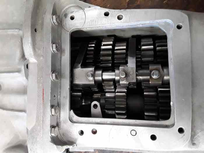 Boite 6 séquentielle Sj-3P pour moteur TU