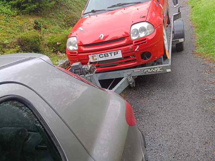 Caisse clio 2 RS1 f2000 0