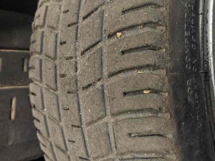 Pneu rallye Michelin p2c 16 pouces et jantes clio rs 2