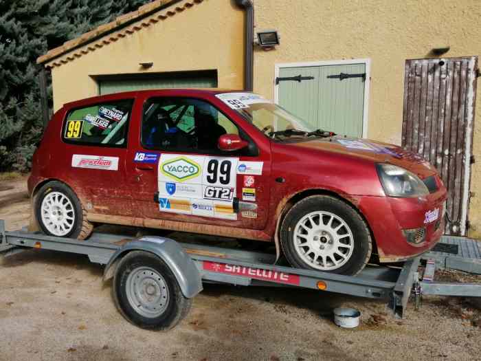 Clio 2 RS phase 3 F2014 182cv terre asphalte boîte STDA6 à réparer 1