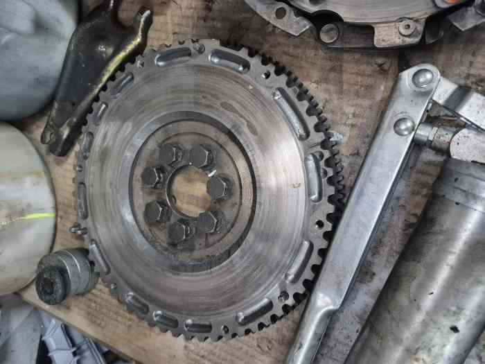 Embrayage plus volant moteur allégé 215 clio 2 rs 2