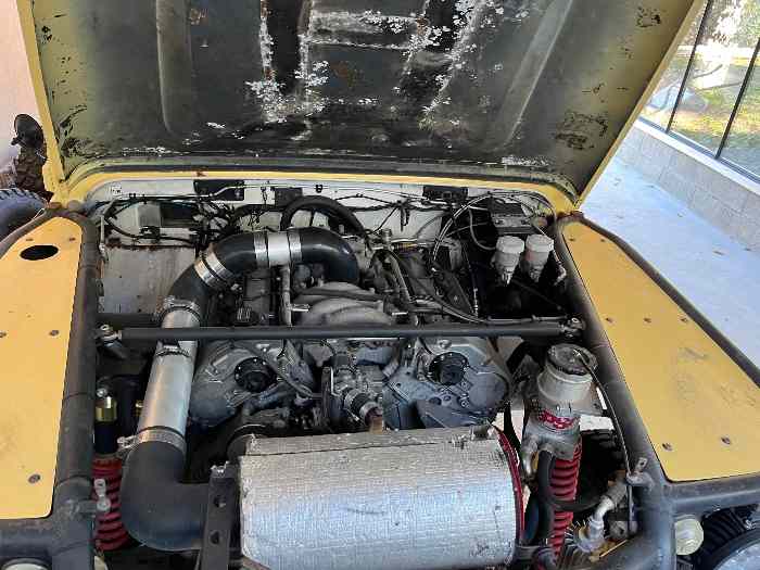 Land Rover defender v8 1