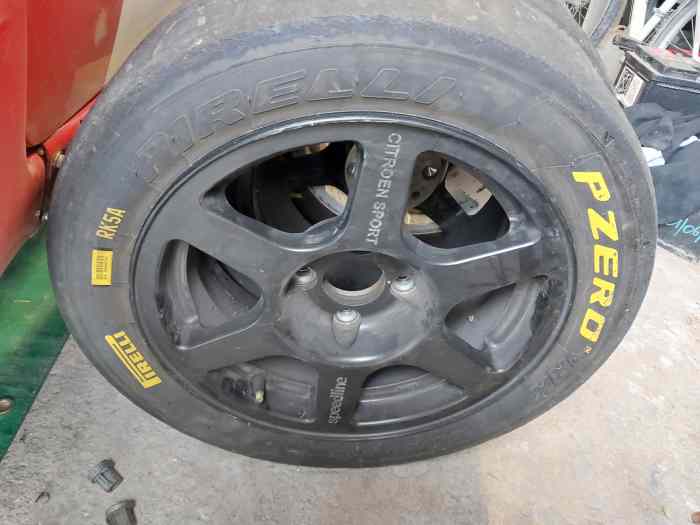 Pneus Pirelli 15 pouces RK5A RK7 2025 0