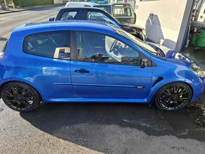 vends - echange clio 3 r27 f1 team