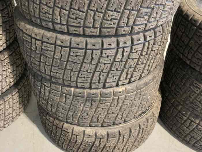 14 PNEUS TERRES 17/65-15 LTX XL92. 1