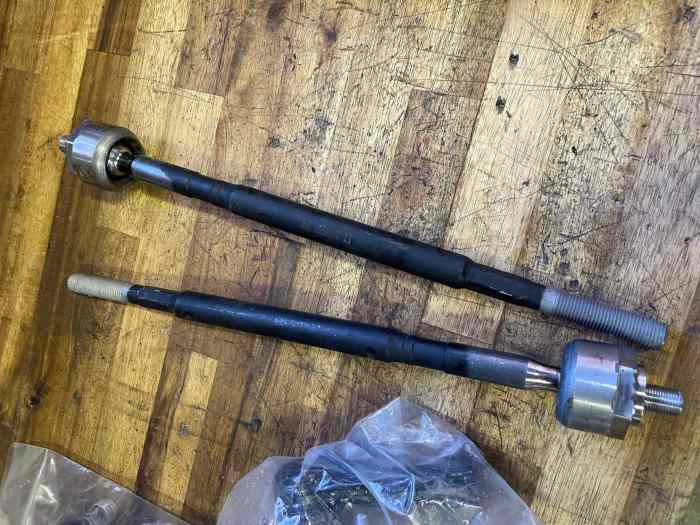 BIELLETTE + ROTULE DE DIRECTION CLIO R3 MAX NEUVE 1