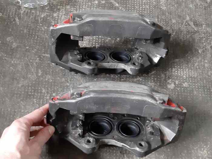 Étriers Brembo 4 pistons 607 V6 (+kit réfection) 4