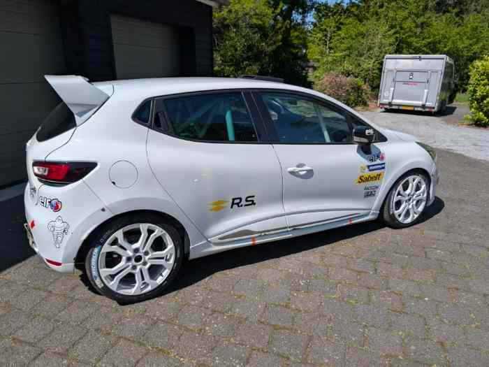 Clio 4 Cup 2018 - condition etat neuf 2
