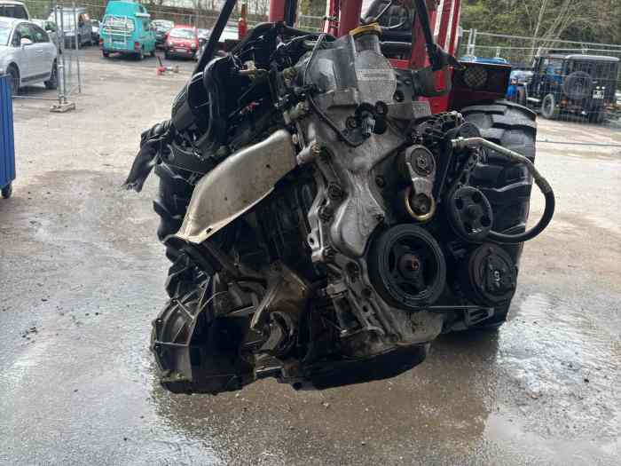 Moteur clio 3 2L 140ch 1