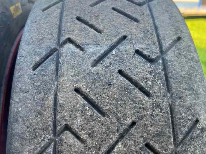 Pneu hoosier dur en 15 3