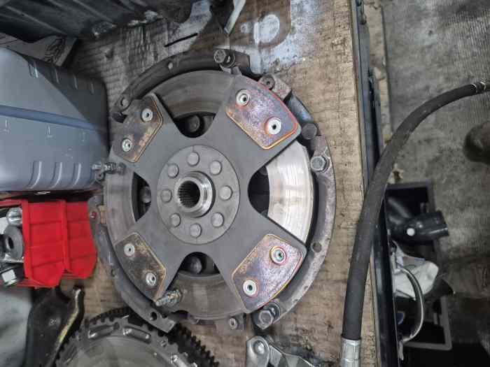 Embrayage plus volant moteur allégé 215 clio 2 rs 1