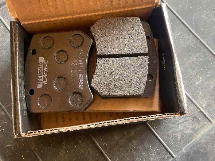 Plaquettes de freins ferodo FCP 825R 1