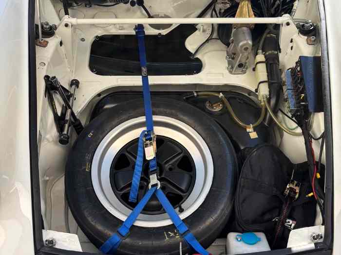 A vendre PORSCHE 911 SC Groupe 4 3