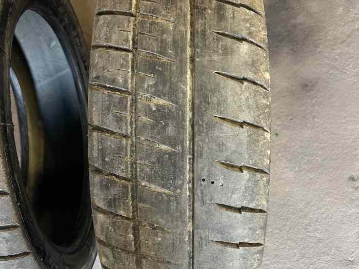 4 Michelin M21 rodés 18 pouces 4