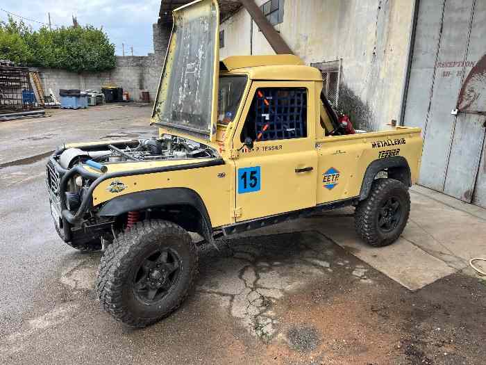 Land Rover defender v8 0