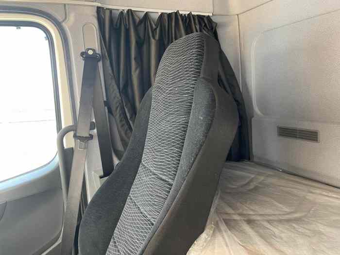 Camion porteur Mercedes ATEGO - 300CV - 11.9t - toutes options de 2020 1