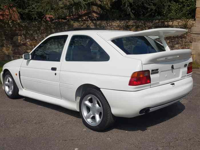 ECHANGE R5//FORD ESCORT COSWORTH 1
