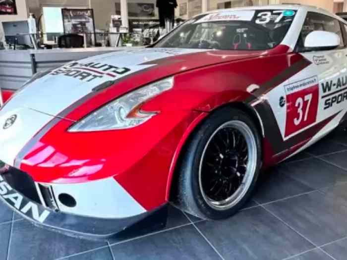 Nissan 370 0