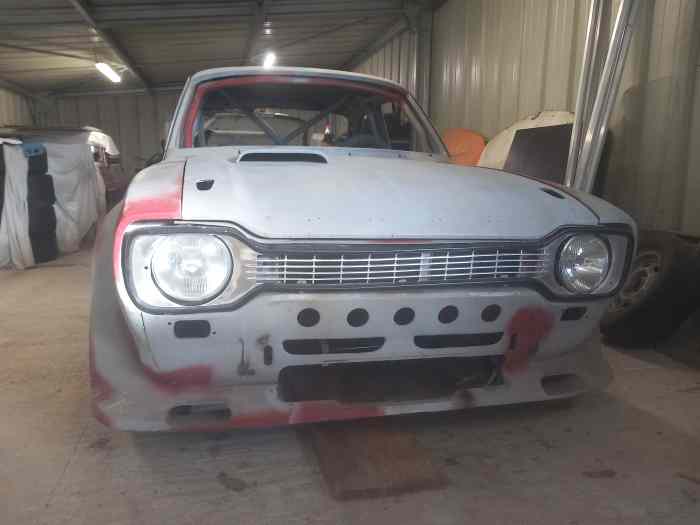 FORD ESCORT GR 4 0