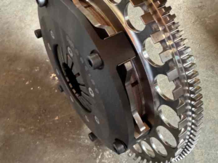 Kit volant moteur embrayage 2