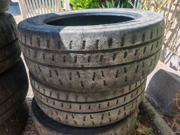 Pneu Pirelli 15pouce rk7 1
