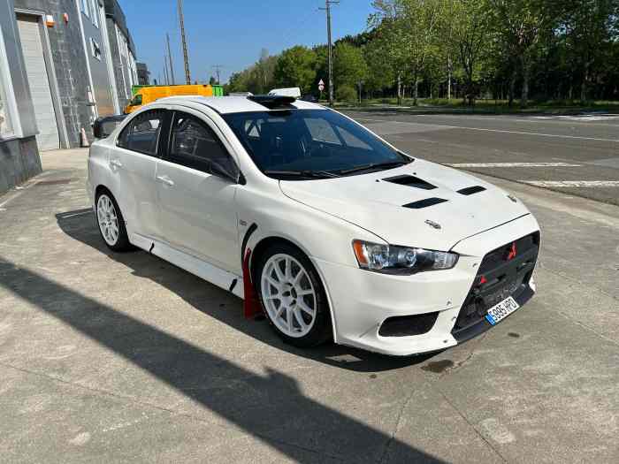MITSUBISHI EVO X R4 1