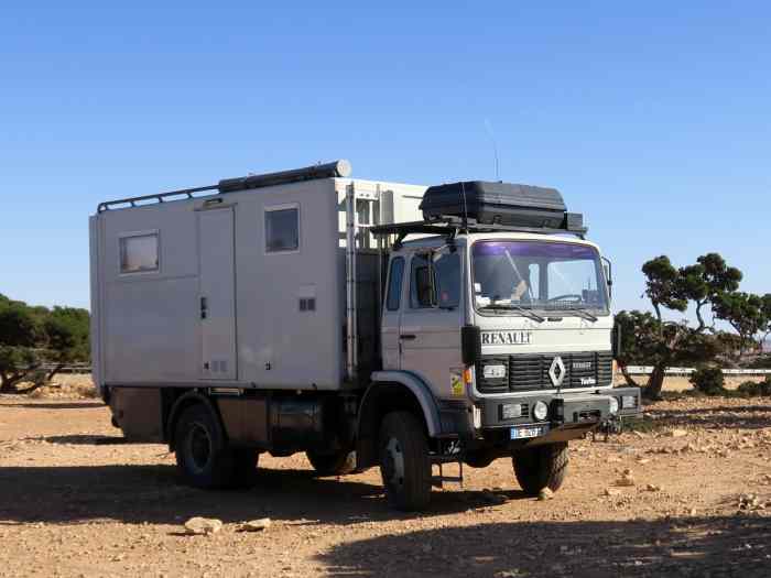Camion aménagé 4x4 - VASP CARAVANE - 3 places CG - Renault 110/150 0