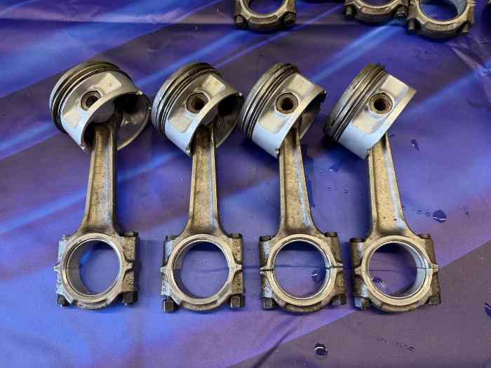 Jeux de pistons bielles origine XU 0