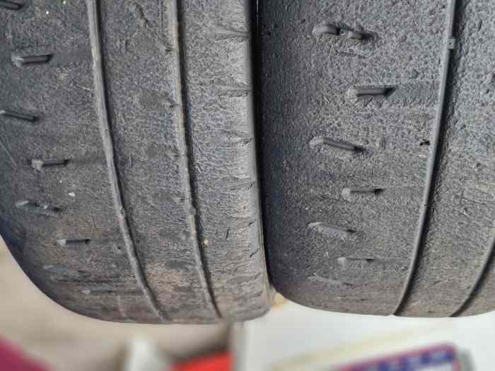 Lot Hankook Z215 en 17p 1