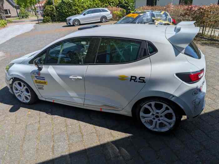 Clio 4 Cup 2018 - condition etat neuf 3