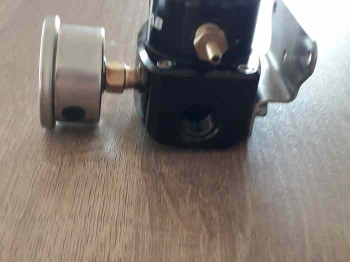 Régulateur pression essence FUELAB 3 voies 1