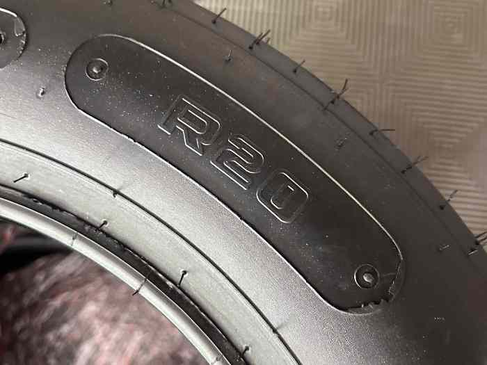 Pneus Hoosier R20 pour CM 3