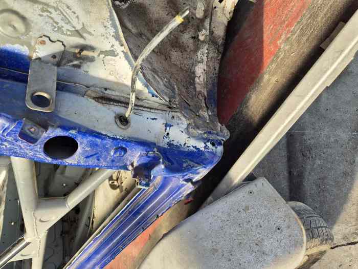 Caisse saxo vts f2000/13 accidenté 4