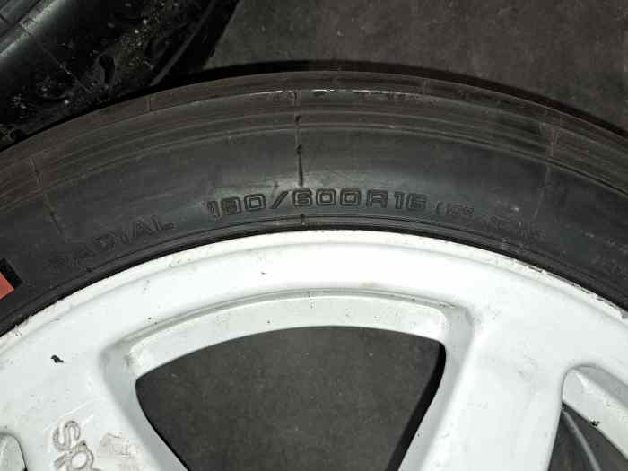 Yokohama A051T M NEUFS 190/600 R16 3