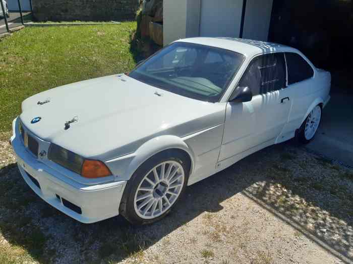 BMW 325i coupé e36 F2000 14