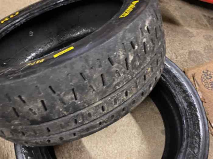 Pirelli RA7+ en 17 0