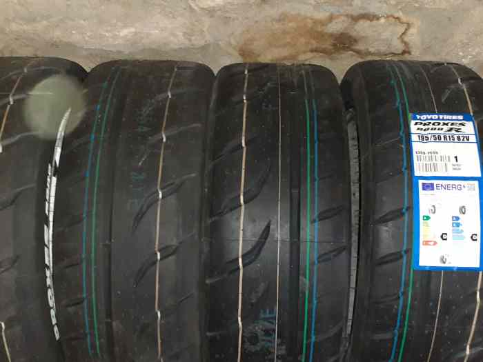 Jantes 205 gti et pneus toyo r888 neuf 2