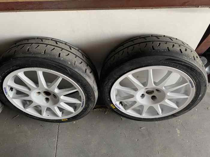 4 Pneus MRF 1