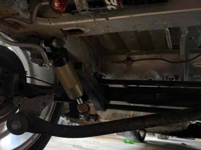 Caisse 206 sur train amortisseur 3voies 4