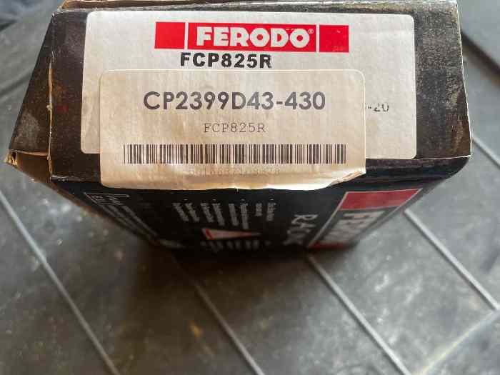 Plaquettes de freins ferodo FCP 825R 0
