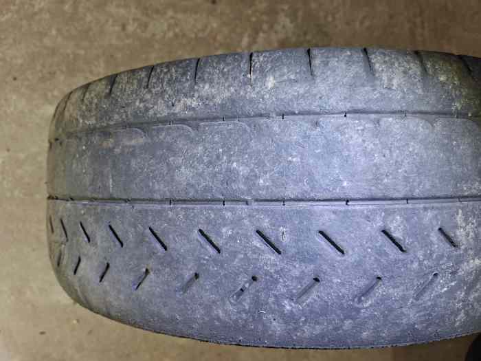 Pneu Michelin 16 1