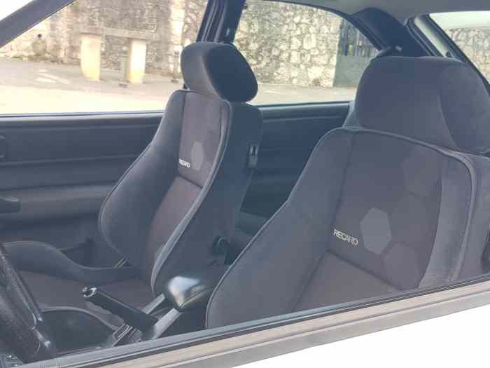 ECHANGE R5//FORD ESCORT COSWORTH 3