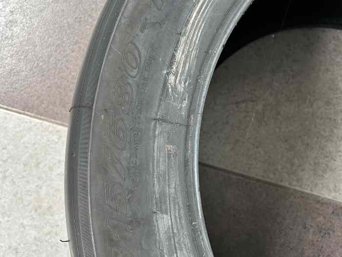 Pneus neufs Pirelli PZERO 1