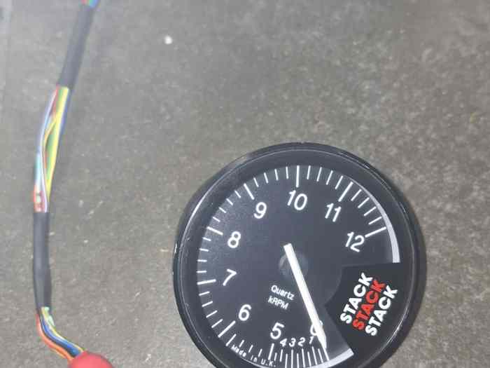 Compte Tours Stack ST400