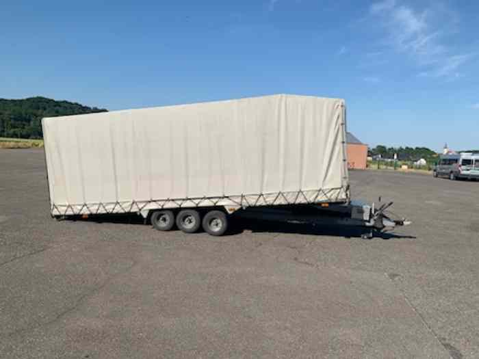 Remorque porte voiture fermée 0